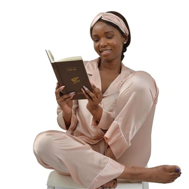 ชุดนอนผ้าไหม